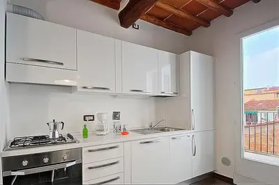 Cucina o angolo cottura di Apartments Florence- San Gallo Suite IV with balcony