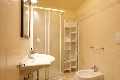 Bagno di Wine Apartments Florence Barbaresco