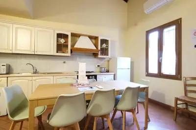 Cucina o angolo cottura di Wine Apartments Florence Barbaresco