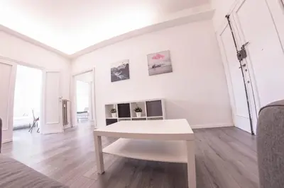 TV o dispositivi per l'intrattenimento presso UNYCA - 4 bedroom Apartment in Florence