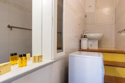 Bagno di Romana Central Apartment