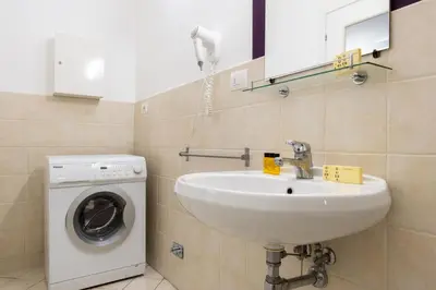 Bagno di Sant'Ambrogio Apartments - Leonardo