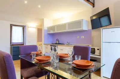 Cucina o angolo cottura di Sant'Ambrogio Apartments - Leonardo