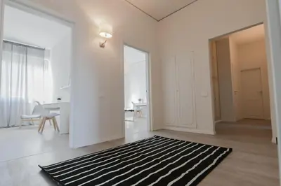 Planimetria di UNYCA - 4 bedroom Apartment in Florence 2