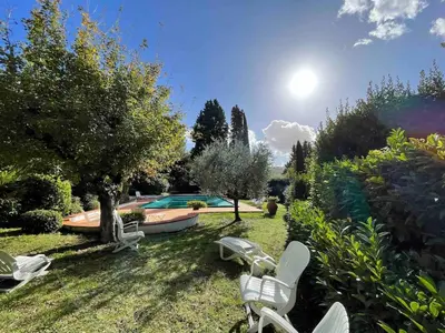 Giardino di Apartment with pool and park near Florence
