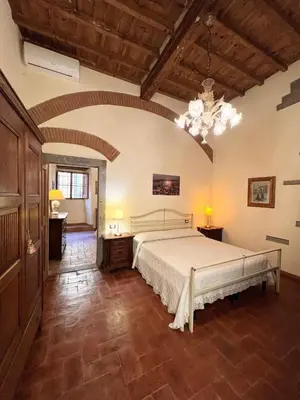 Letto o letti in una camera di Traditional Central Apartment