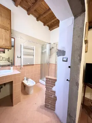Bagno di Traditional Central Apartment