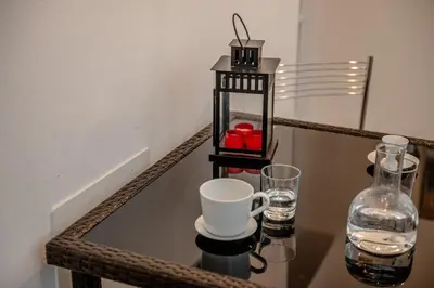 Set per la preparazione di tè e caffè presso Courtyard Nest