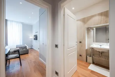 Bagno di Firenze Rentals Deluxe Corso 14 with Duomo View