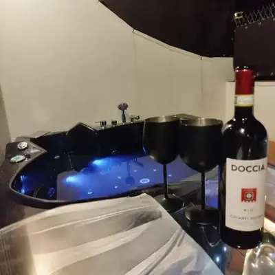 Florence Holiday Apartment Ponte Vecchio Glow Suite Jacuzzi