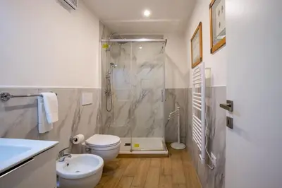 Bagno di Suite Monique-5 Minuti Dalla Stazione