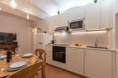 Cucina o angolo cottura di San Ambrogio Courtyard in Florence