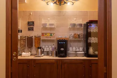 Set per la preparazione di tè e caffè presso Palazzo Graziani