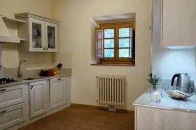 Cucina o angolo cottura di Suite Luce at Villa Santa Lucia Nuova