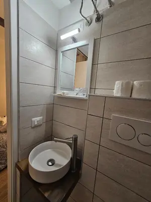 Bagno di Stanza Centrale a Firenze - Rodolfo