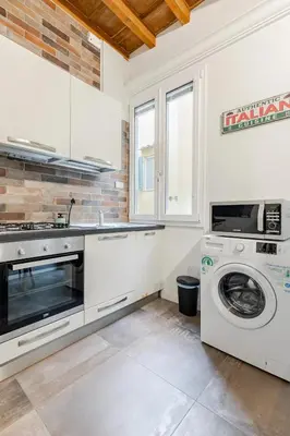 Cucina o angolo cottura di Santa Croce Suite Centro di Firenze, 9 min Duomo