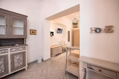 Cucina o angolo cottura di Lanza Apartment by Mamo Florence
