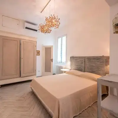 Lanza Apartment by Mamo Florence