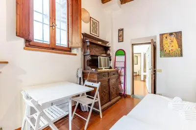 Cucina o angolo cottura di GuestHost - Porta Romana Apartment