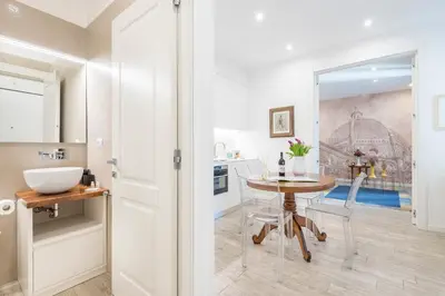 Bagno di Dome House, Florence