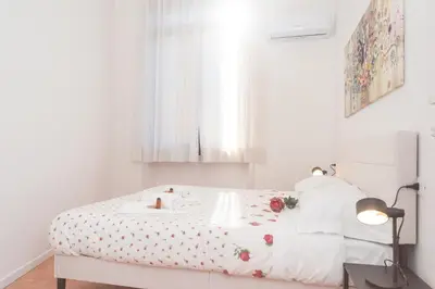 Letto o letti in una camera di Giada 103 - Central Florence Apartment by the train station