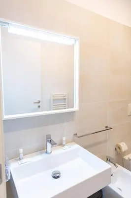 Bagno di Charming & Modern Apartment near Santo Spirito