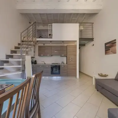 Signoria Square Apartment