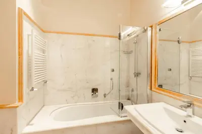 Bagno di Suite Aria at Villa Santa Lucia Nuova