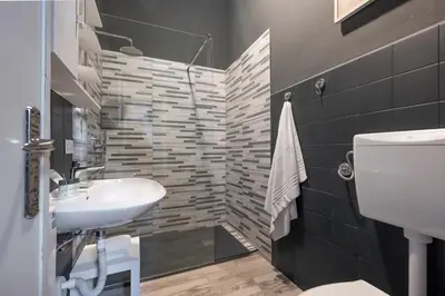 Bagno di Urban 36 Boutique Rooms