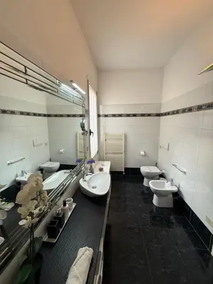 Bagno di Amazing Florence House