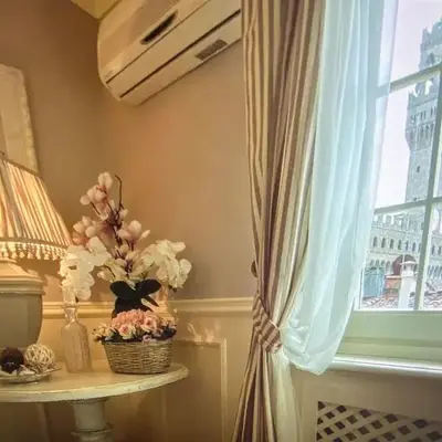 Signoria Suite Elegant With View - Daily Refresh Available