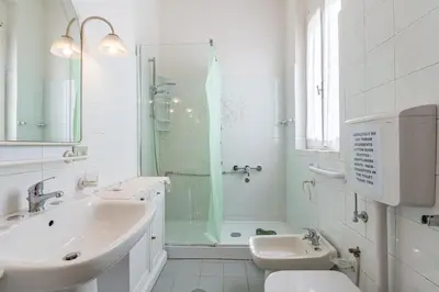 Bagno di Casa Elena in Florence