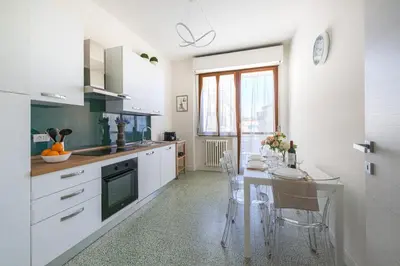 Cucina o angolo cottura di The Batoni Apartment