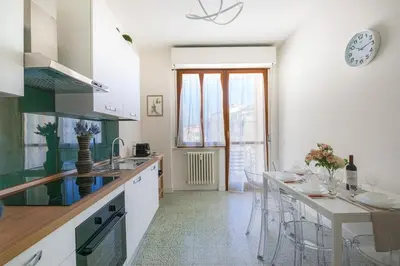 Cucina o angolo cottura di The Batoni Apartment