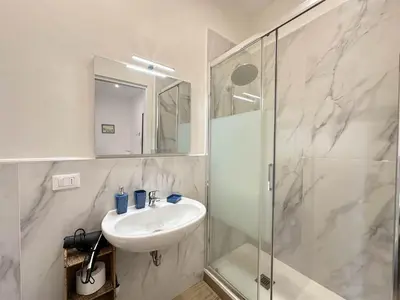 Bagno di Suite Borgo Verde-5 minutes from the station