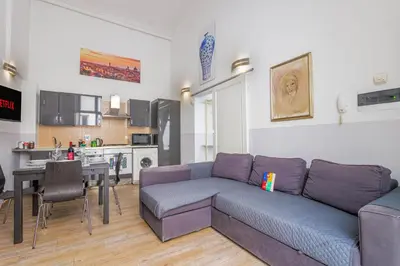 Area soggiorno di Intimo Loft x4, Wi-Fi, 8 min SMN, Offerta Inverno