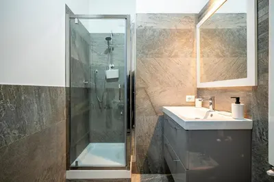 Bagno di Loft Moderno a due passi dalla Tranvia 1BDR