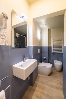 Bagno di appartamento Via deiNeri 22