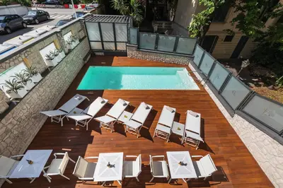 Piscina di LHP River Club o nelle vicinanze
