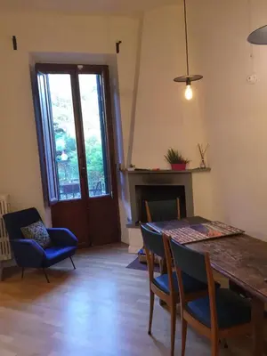 Area soggiorno di Charming Hilltop 80m apartment close to center and EUI