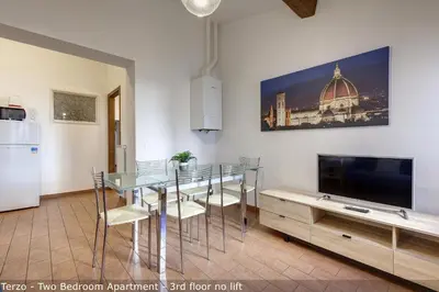 TV o dispositivi per l'intrattenimento presso Palazzuolo Tower Apartments by Mamo Florence