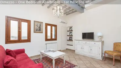 TV o dispositivi per l'intrattenimento presso Palazzuolo Tower Apartments by Mamo Florence