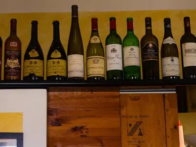 Bevande di Wine House - Salutati