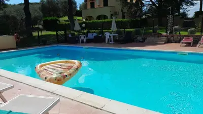 Piscina di Olive Tree Apartment o nelle vicinanze