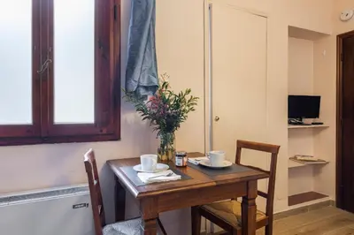 TV o dispositivi per l'intrattenimento presso Apartments Florence - Ariento Vittoria