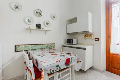 Cucina o angolo cottura di GuestHost - An Oasis in Florence - Roomy Flat with Parking