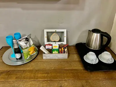 Set per la preparazione di tè e caffè presso B&B Locanda Il Salimbecco