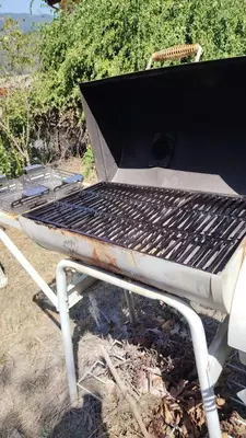 Attrezzature per barbecue disponibili per gli ospiti dell'agriturismo