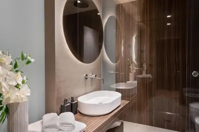 Bagno di Arts & Crafts Luxury Suites