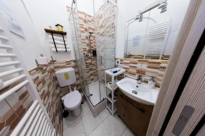 Bagno di nice flat 1000 mt from city center and parking nearby - Dimora Leopolda